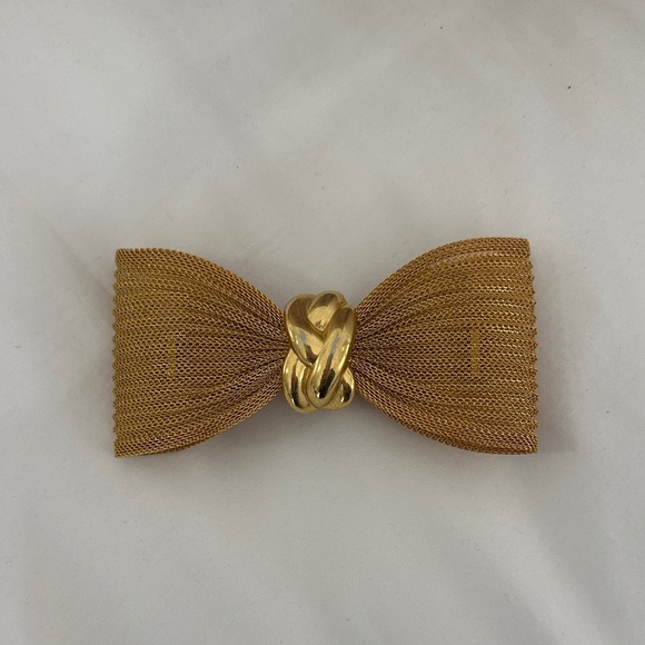Accessories - Vintage Large Mesh Gold Bow Clip